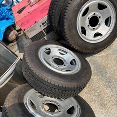 ダンロップ スタッドレス185/75/R15 ホイール4個セットの画像