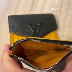 LOUIS VUITTON ポルトフォイユ ヴィクトリーヌ エピ ノワール 財布の画像
