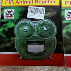 ［お引き渡し決定済］電気蚊取り器2個と動物撃退？グッズ7個、合計9個セットの画像