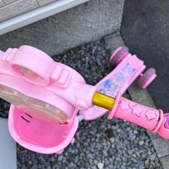 子ども用キックボード　プリキュア柄の画像