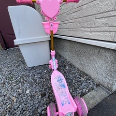 子ども用キックボード　プリキュア柄の画像