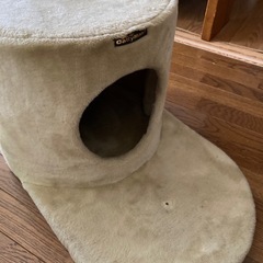 猫用品　トイレ・マット・猫砂・キャットタワー上部分
の画像