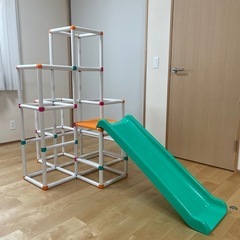 ジャングルジム　わんぱくジム　滑り台付きの画像