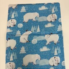 シロクマ柄の“クールマット”販売中！の画像