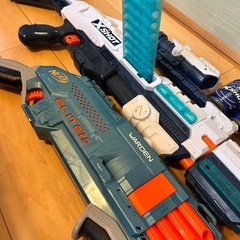 ナーフとX-SHOTの2点セットの画像