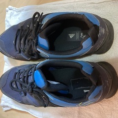 adidas アディダス　メンズ　スニーカーの画像