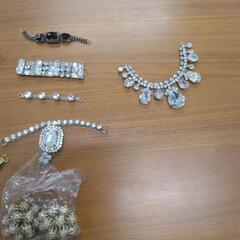 靴、バック金具。新品未使用です。ドレスやアクセサリーに活用できます。まだまだ有ります！の画像