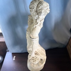 🉐①アンティーク　女性像の画像