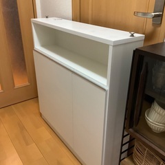 カウンター下収納の画像