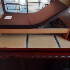 【お譲り先決まりました】介護ベッド　電動リクライニングベッド　の画像