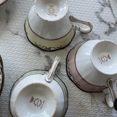 narumi china 花柄ティーカップ・ソーサー 3セットの画像