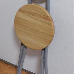 【あげます】折りたたみ丸イス※お渡し8/15までの画像