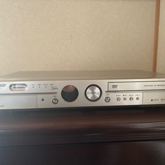 ブラウン管テレビ、デジタルチューナー、DVDデッキの画像