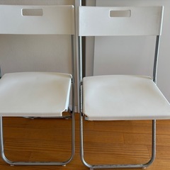 IKEA折りたたみチェアの画像