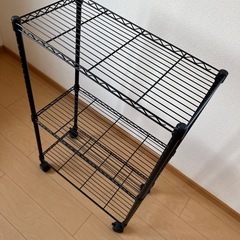 コロコロ付きラックの画像