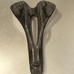 カーボンサドルの画像