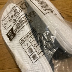 未使用スニーカーの画像
