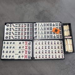 値下げ‼️麻雀牌　天然素材　年代物 値下げ‼️麻雀牌 天然素材 年代物