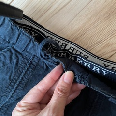 BURBERRY ハーフパンツ 紺 120の画像