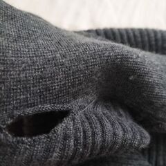 ユニクロ　カーディガン　グレーの画像