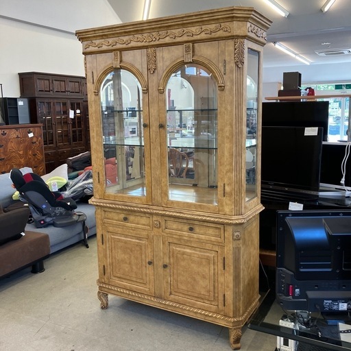 K2507-274 レトロ アンティーク ガラスキャビネット ライト付き クリーム 猫脚 キズ汚れ有り