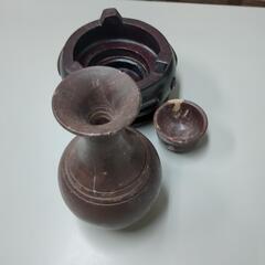 石で作られた花器？の画像