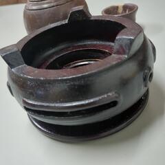 石で作られた花器？の画像