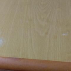 折りたたみテーブル の画像