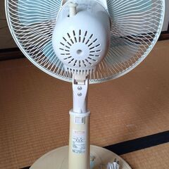 美品  ユアサ YUASA 扇風機 リビング扇,  動作良好。の画像