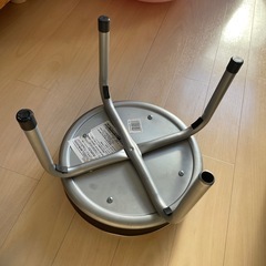 小さいイス椅子　差し上げます！の画像