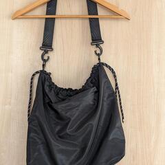 ショルダーバッグ　黒の画像