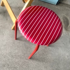 木製　折りたたみテーブル　高さ60ｃｍ 　テーブル台　丸椅子　3点まとめの画像