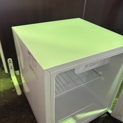 45リットル　2021年製　電気冷蔵庫の画像