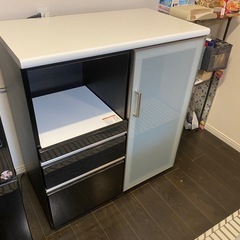 食器棚の画像
