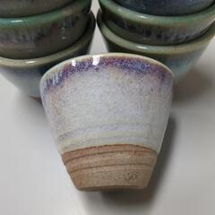 綺麗な色のおちょこ8個の画像