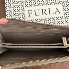 FURLA長財布
の画像