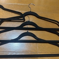 ベロアハンガー　7本セット　黒　滑らないハンガーの画像
