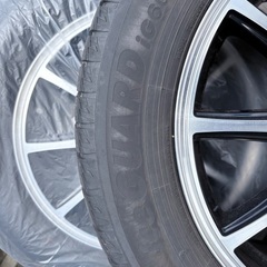 スタッドレスタイヤ 4本セット【YOKOHAMA iceGUARD iG60／215/60R17／アルミホイール付】の画像