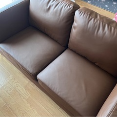 LOWYA ロウヤ ソファ 2人掛けソフトレザー 合皮 モダン キャメルの画像