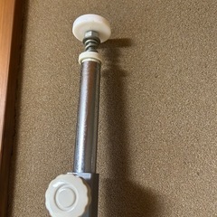 突っ張り収納？の画像