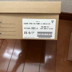 LE TARON オープントゥサンダル(パンプス)の画像