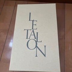 LE TARON オープントゥサンダル(パンプス)の画像