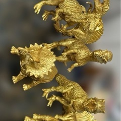 金色恐竜フィギュア9体セットの画像