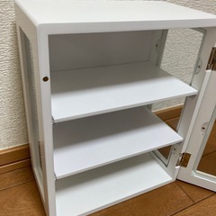 ニトリ　コレクションケースの画像