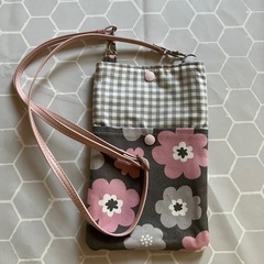 新品　ハンドメイド雑貨　スマホショルダー　マルチポシェットの画像