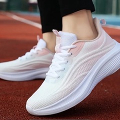 🉐21.5cmのレディーススニーカー❣️の画像