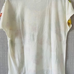 着るだけで気分UP！フルーツプリントの爽やかTシャツの画像