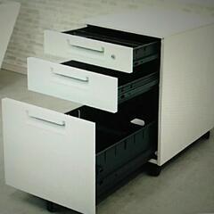 ワゴン 3段 鍵付 の画像