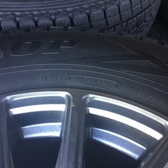バリ山 ハイエースBISON 195/80R15 スタッドレスタイヤ付4本セットの画像