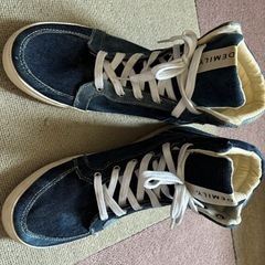 DEMILY スニーカーの画像